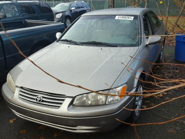 JT2BG22K6Y0389696 - 2000 TOYOTA CAMRY CE SILVER photo 2