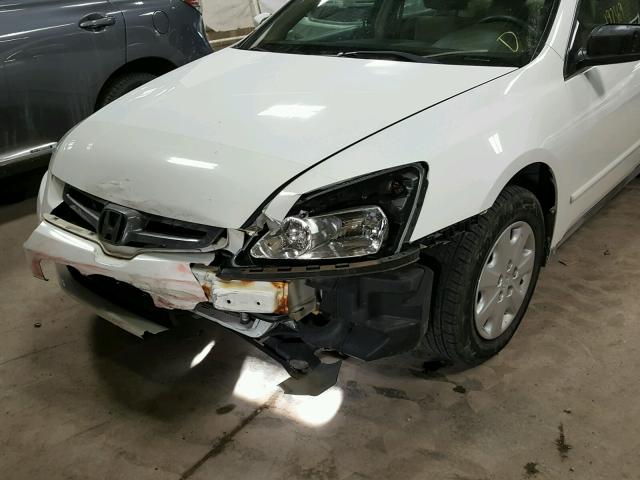 1HGCM56384A095666 - 2004 HONDA ACCORD LX WHITE photo 9