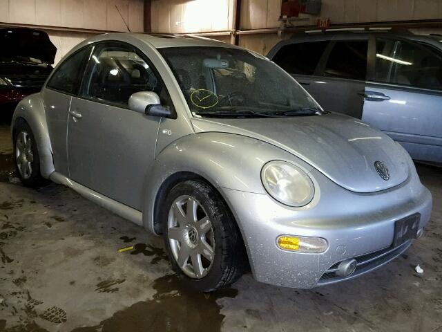 3VWDD21C32M419886 - 2002 VOLKSWAGEN NEW BEETLE 银色 照片 1