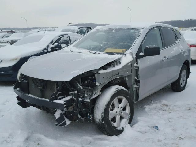 JN8AS5MT4AW005026 - 2010 NISSAN ROGUE S SILVER photo 2