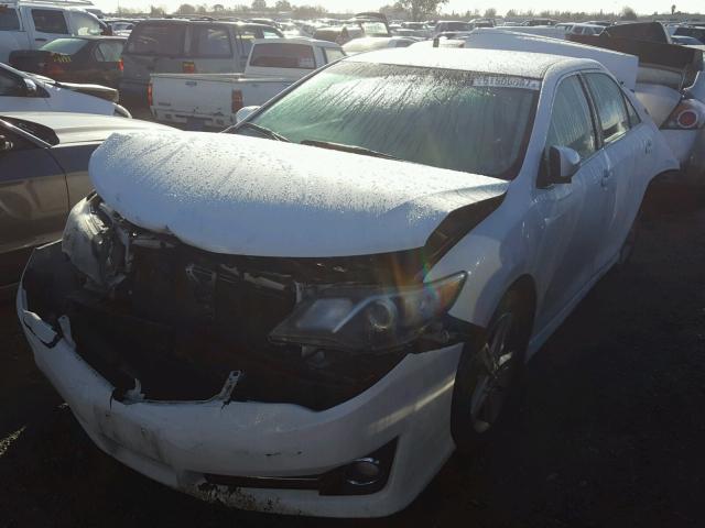 4T1BF1FK2EU804544 - 2014 TOYOTA CAMRY L WHITE photo 2