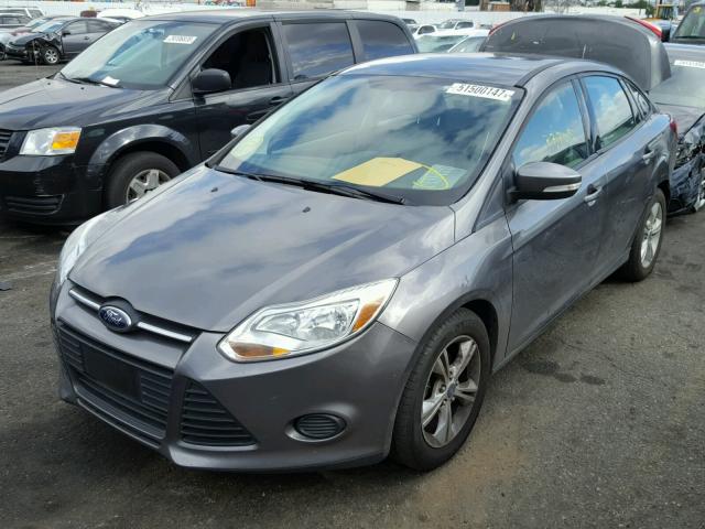 1FADP3F21DL267469 - 2013 FORD FOCUS SE GRAY photo 2