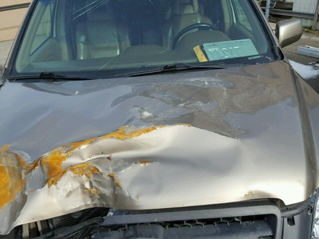 2HKYF18525H522324 - 2005 HONDA PILOT EXL GOLD photo 7