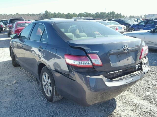 4T1BF3EKXBU717404 - 2011 TOYOTA CAMRY BASE GRAY photo 3