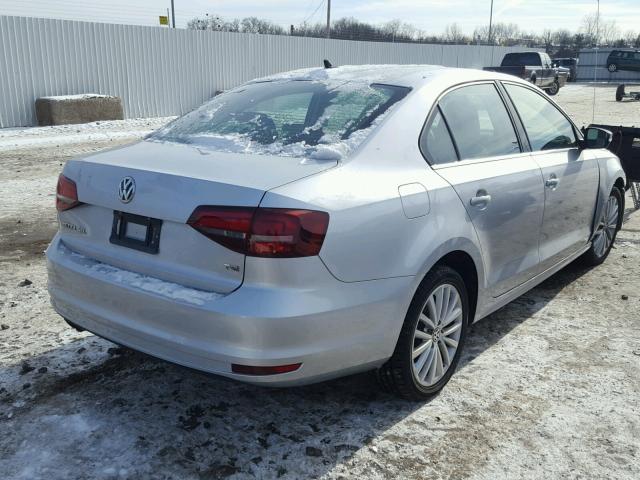 3VWL07AJ1GM355924 - 2016 VOLKSWAGEN JETTA SEL SILVER photo 4