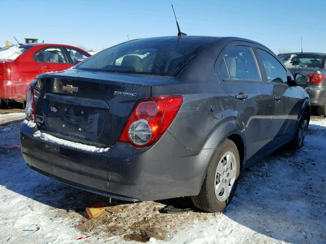 1G1JA5SH7D4197399 - 2013 CHEVROLET SONIC LS GRAY photo 4