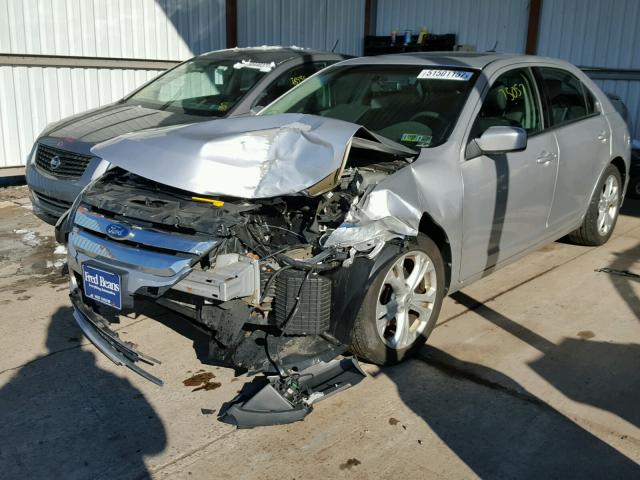 3FAHP0HA2CR202747 - 2012 FORD FUSION SE SILVER photo 2