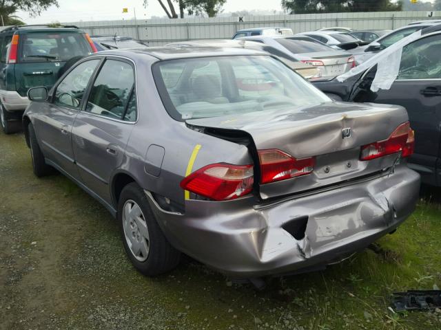 1HGCG1647YA081367 - 2000 HONDA ACCORD LX TAN photo 4