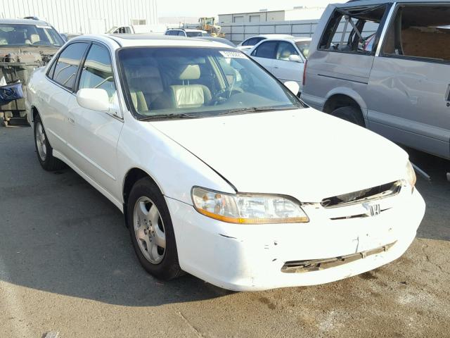 1HGCG1650YA098763 - 2000 HONDA ACCORD EX WHITE photo 1