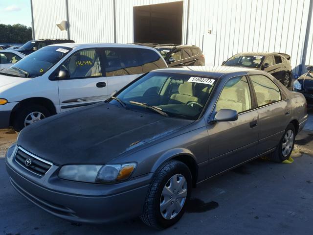 4T1BG22K31U032199 - 2001 TOYOTA CAMRY CE GRAY photo 2