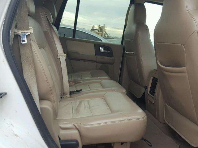 1FMFU17525LA72521 - 2005 FORD EXPEDITION WHITE photo 6