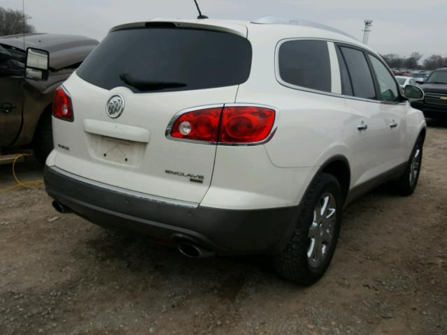 5GAER237X8J231205 - 2008 BUICK ENCLAVE CX WHITE photo 4