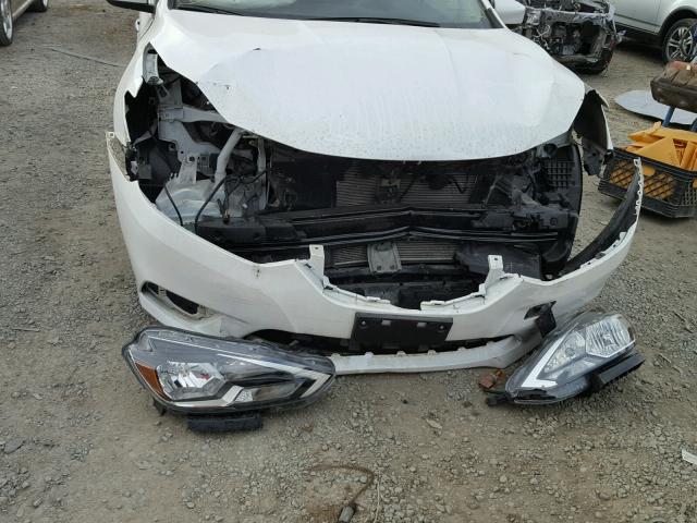 3N1AB7AP8HL656760 - 2017 NISSAN SENTRA S WHITE photo 9