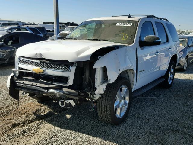 1GNSCAE08CR255873 - 2012 CHEVROLET TAHOE C150 WHITE photo 2