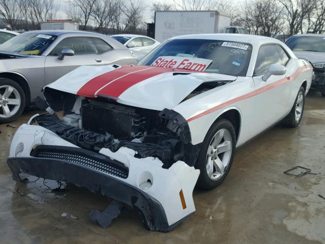 2B3CJ4DG5BH602093 - 2011 DODGE CHALLENGER WHITE photo 2