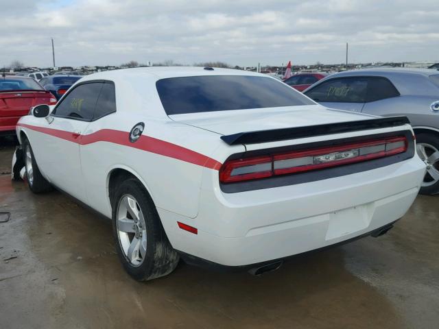 2B3CJ4DG5BH602093 - 2011 DODGE CHALLENGER WHITE photo 3