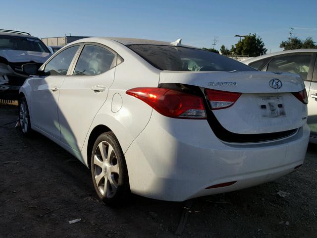 5NPDH4AE1BH019397 - 2011 HYUNDAI ELANTRA GL WHITE photo 3