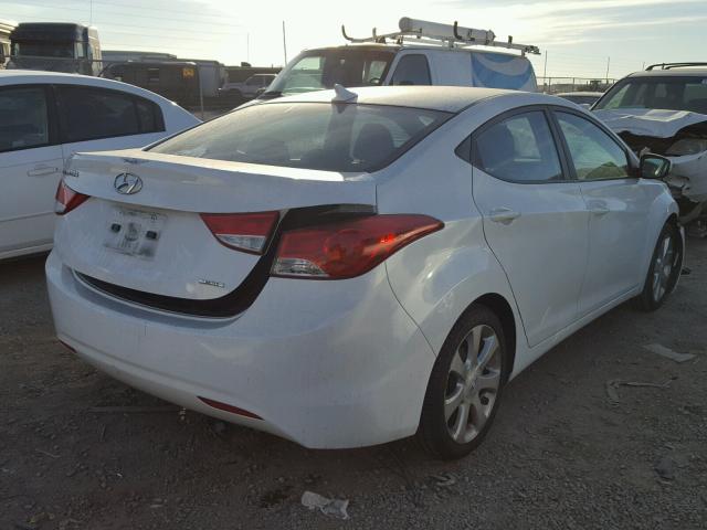 5NPDH4AE1BH019397 - 2011 HYUNDAI ELANTRA GL WHITE photo 4