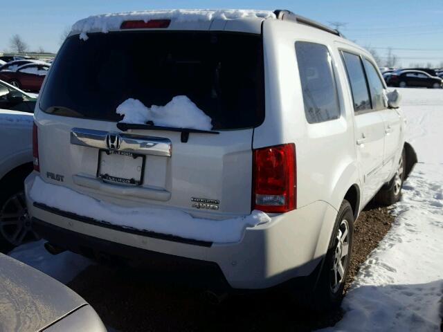 5FNYF4H95BB074076 - 2011 HONDA PILOT TOUR WHITE photo 4