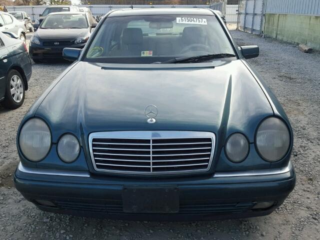 WDBJF25H6XA929044 - 1999 MERCEDES-BENZ E 300TD GREEN photo 9