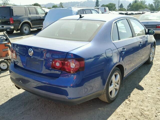 3VWRZ71K88M124741 - 2008 VOLKSWAGEN JETTA SE BLUE photo 4