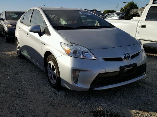 JTDKN3DU6F0457719 - 2015 TOYOTA PRIUS SILVER photo 1