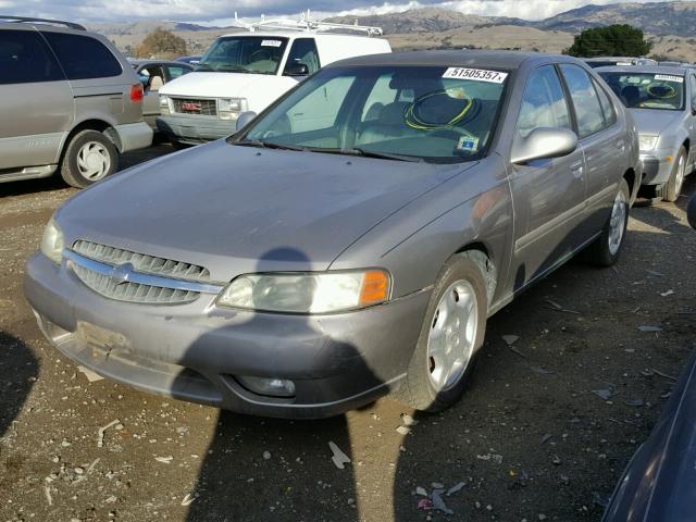 1N4DL01A81C183704 - 2001 NISSAN ALTIMA GXE SILVER photo 2