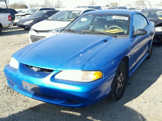 1FAFP4048WF236651 - 1998 FORD MUSTANG BLUE photo 2