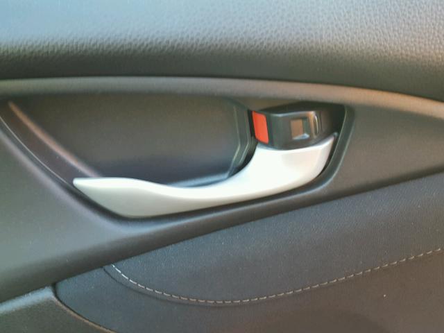 19XFC1F33GE200784 - 2016 HONDA CIVIC EX შავი ფოტო 9