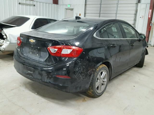 1G1BE5SM6H7193032 - 2017 CHEVROLET CRUZE LT BLACK photo 4