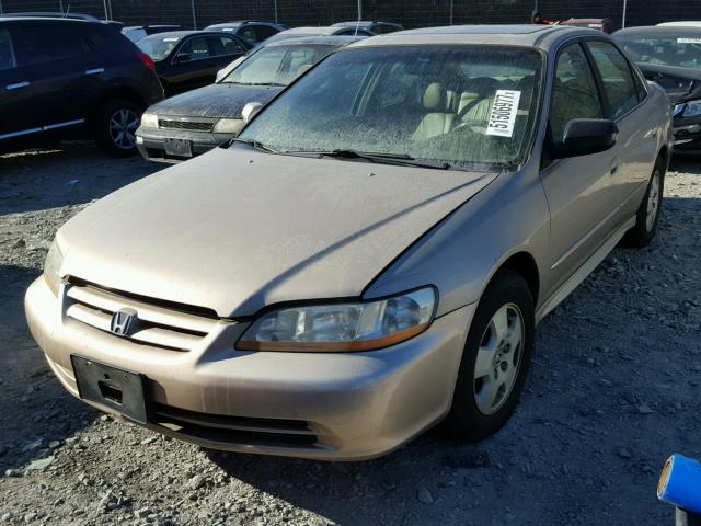 1HGCG16531A051958 - 2001 HONDA ACCORD EX GOLD photo 2