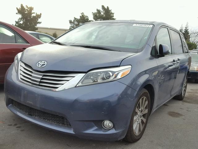 5TDYK3DC8GS755634 - 2016 TOYOTA SIENNA XLE BLUE photo 2