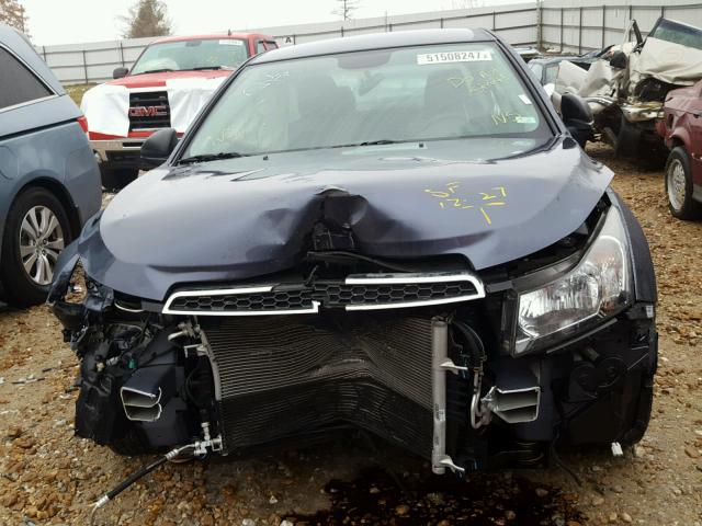 1G1PA5SH3D7286685 - 2013 CHEVROLET CRUZE LS BLUE photo 9