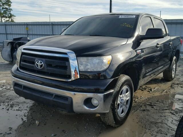 5TFEY5F17AX079090 - 2010 TOYOTA TUNDRA CRE BLACK photo 2