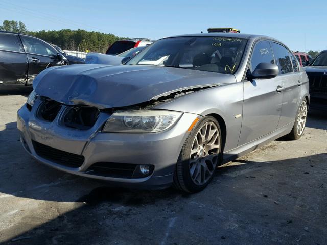 WBAPH7C53AA800534 - 2010 BMW 328 I GRAY photo 2