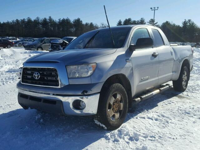 5TFBV54128X067695 - 2008 TOYOTA TUNDRA DOU SILVER photo 2