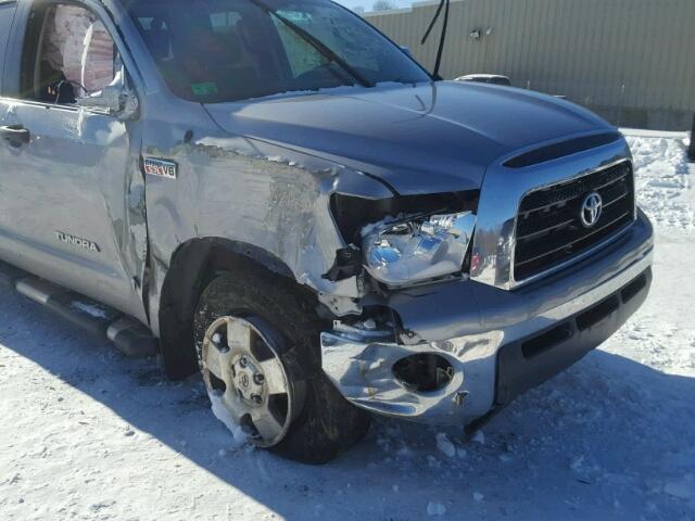 5TFBV54128X067695 - 2008 TOYOTA TUNDRA DOU SILVER photo 9