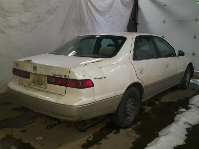 JT2BG22K6X0329142 - 1999 TOYOTA CAMRY LE WHITE photo 4