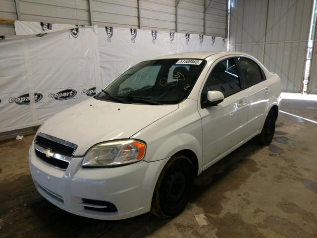 KL1TD5DE0AB069210 - 2010 CHEVROLET AVEO LS WHITE photo 2