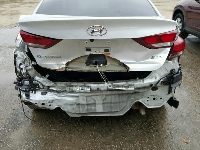 5NPD94LA5HH074810 - 2017 HYUNDAI ELANTRA EC SILVER photo 9