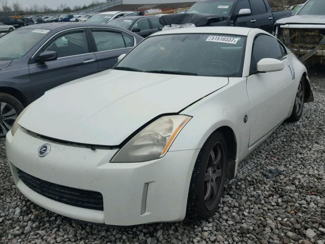 JN1AZ34E74T050757 - 2004 NISSAN 350Z COUPE WHITE photo 2