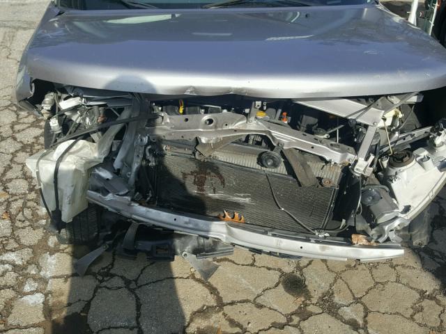 JTLKT324664120554 - 2006 TOYOTA SCION XB SILVER photo 7