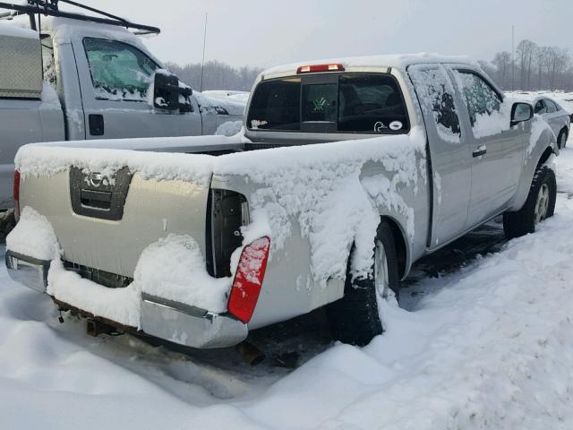 1N6AD06W96C446771 - 2006 NISSAN FRONTIER K SILVER photo 4