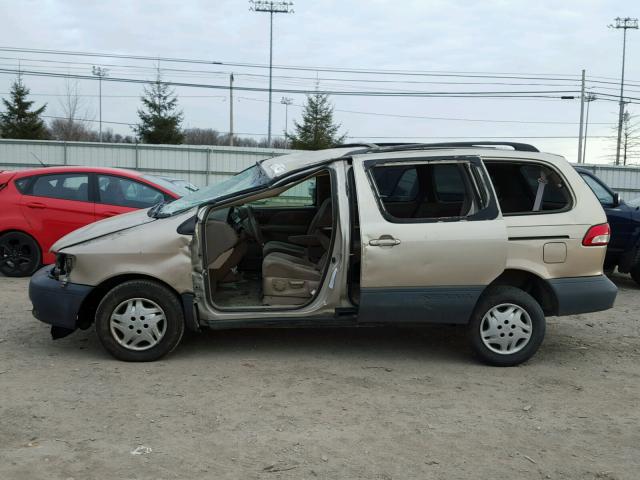 4T3ZF19CX2U491782 - 2002 TOYOTA SIENNA CE GOLD photo 9