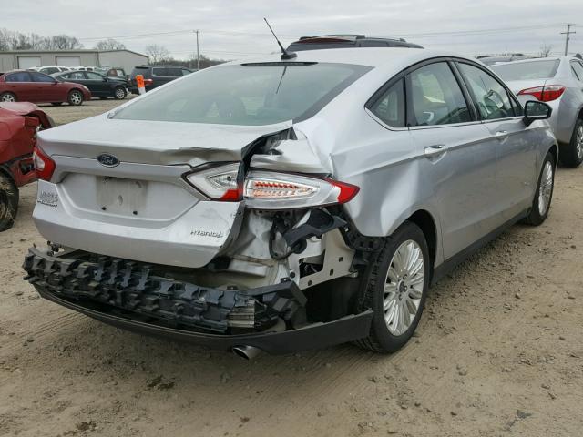 3FA6P0UU3GR142930 - 2016 FORD FUSION S H SILVER photo 4