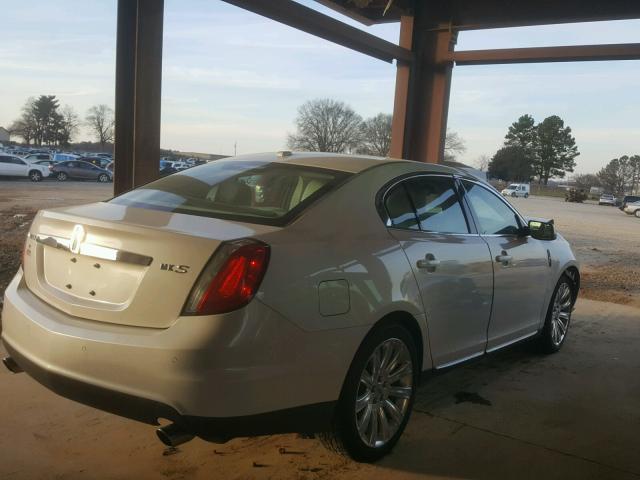 1LNHL9DR3AG606856 - 2010 LINCOLN MKS WHITE photo 4