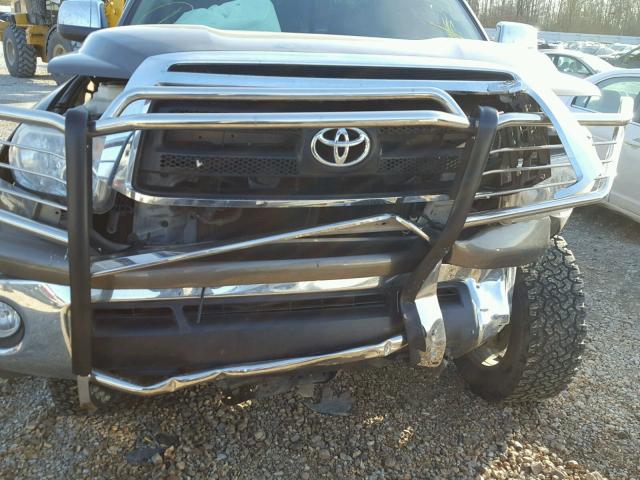 5TFUW5F12BX183134 - 2011 TOYOTA TUNDRA DOU BROWN photo 9