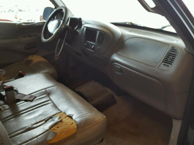 1FTDX1763VNA38877 - 1997 FORD F150 GREEN photo 5