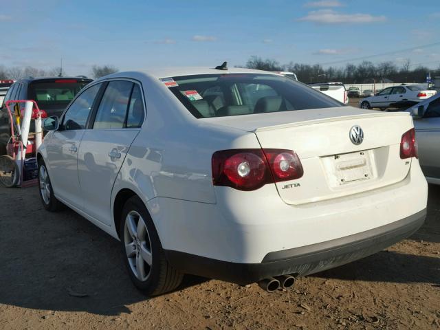 3VWRZ71K68M059517 - 2008 VOLKSWAGEN JETTA SE WHITE photo 3