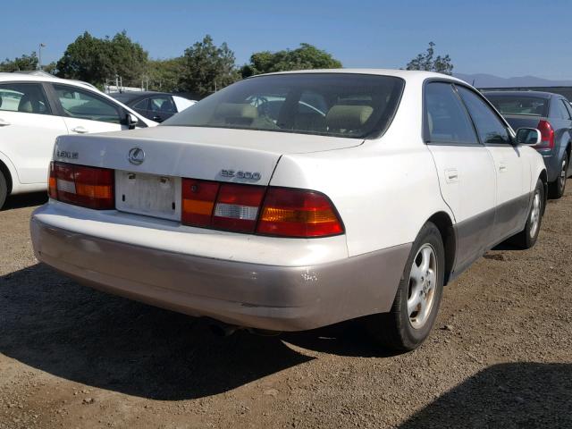 JT8BF28G1X0176097 - 1999 LEXUS ES 300 WHITE photo 4